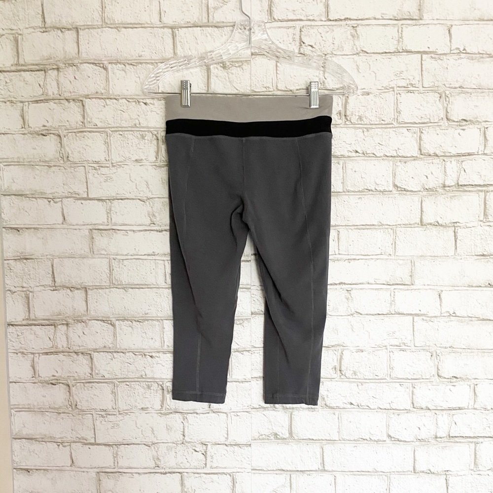 Victrix Bamboo Capri Leggings Size Small - Picture 2 of 5